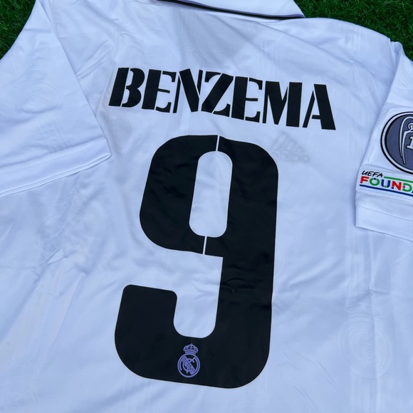 NEW Benzema Real Madrid Home 22/23 Jersey - Picture 7 of 8